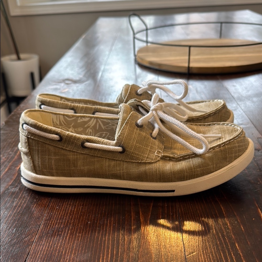 L.L. Bean Women’s Tan Boat Shoes - 8.5 - Picture 4 of 8